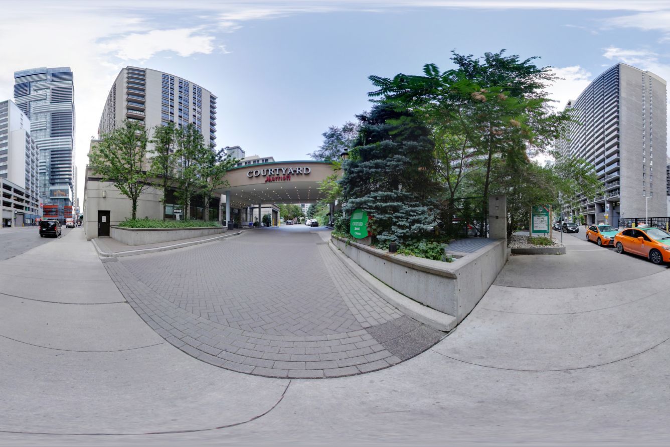 Courtyard by Marriott Toronto Downtown